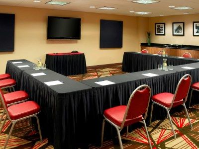 Four Points By Sheraton Airport