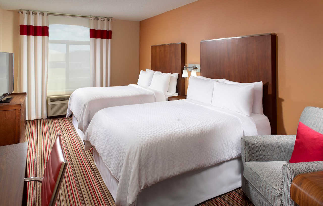 Four Points By Sheraton Airport Hotel