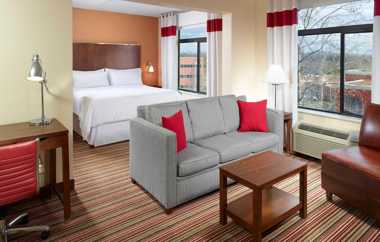 Hotel Four Points By Sheraton Airport